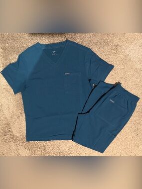 Jaanuu Teal Blue Men's Jogger Scrub Set
